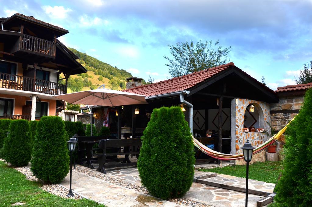 Къщата - Къща За Гости Ribaritsa Dış mekan fotoğraf